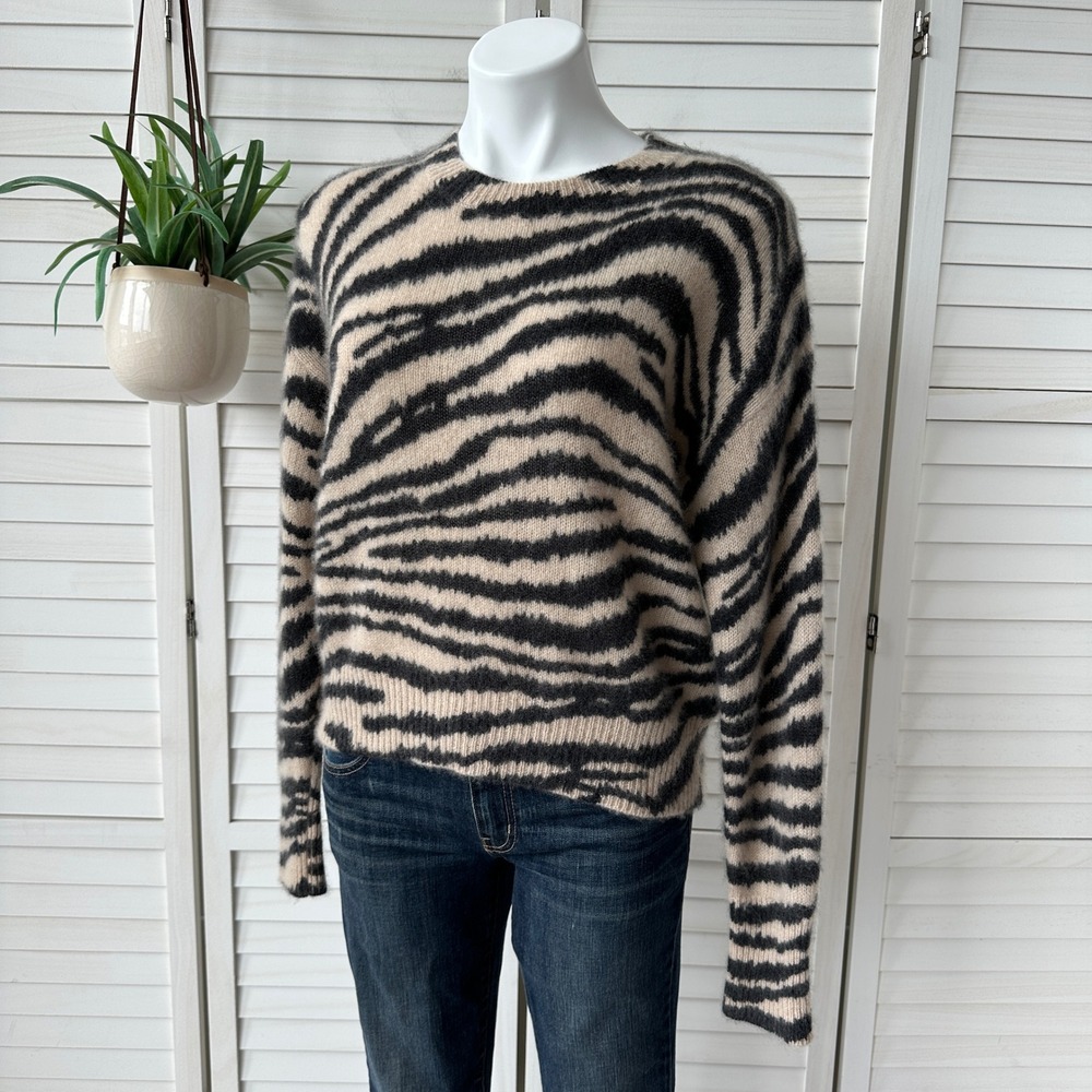 M Magaschoni Cashmere Zebra Print Crewneck Sweater Tan Black Womens Size Medium